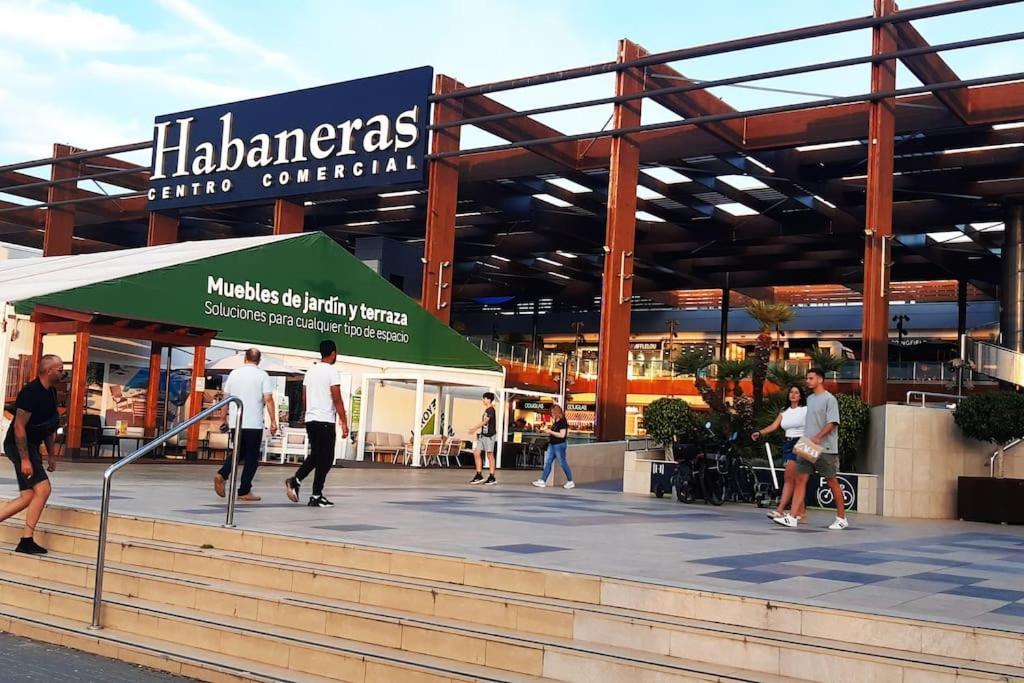 Appartamento Adventure Harbour Torrevieja Esterno foto
